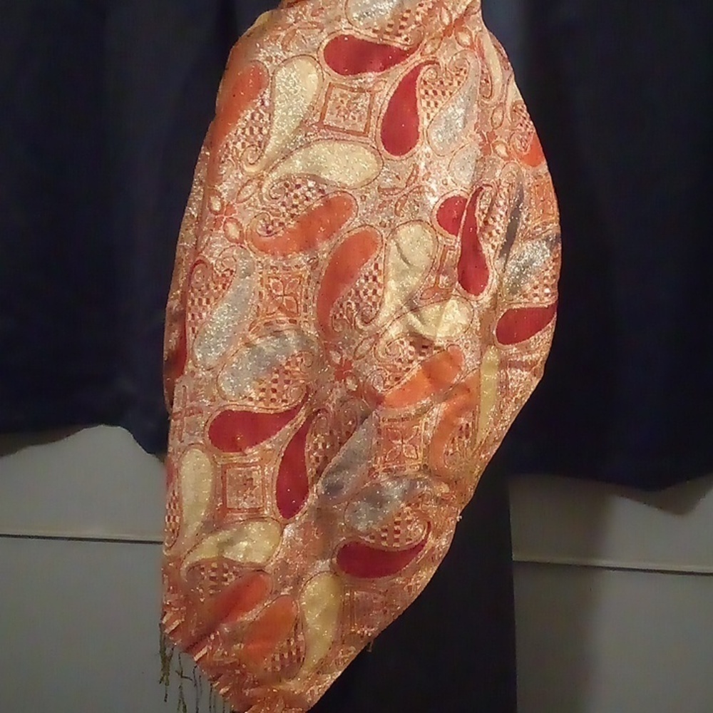 Gorgeous Pashmina Wrap/scarf - Picture 8 of 8